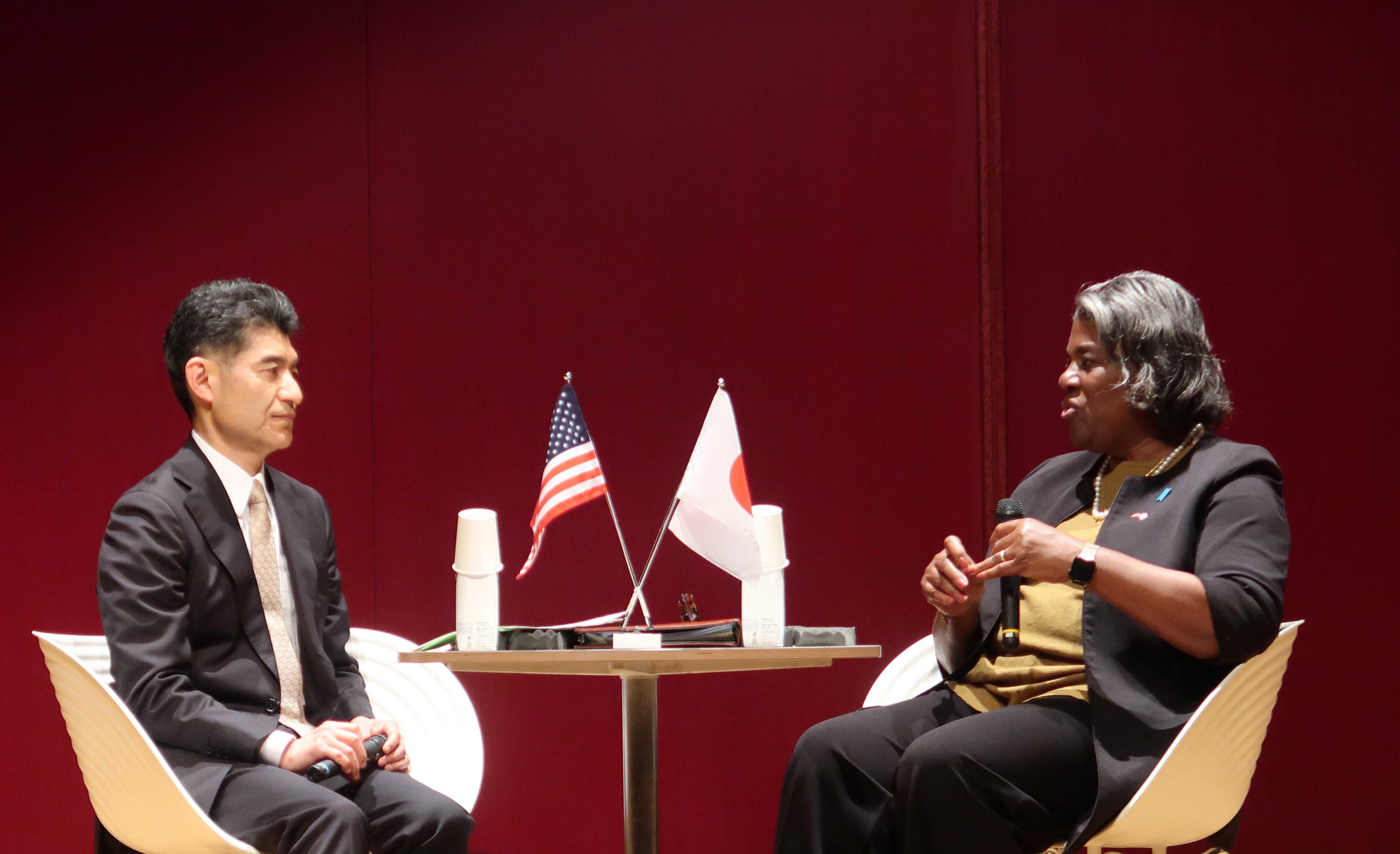 写真差し替え①_GLDパンフレット 2025年入学者用（Amb. Thomas-Greenfield）20240620.jpg