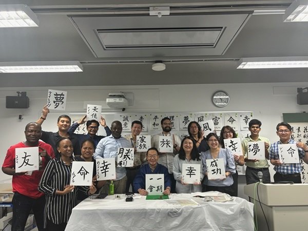 G４ 文化体験（書道）.jpg