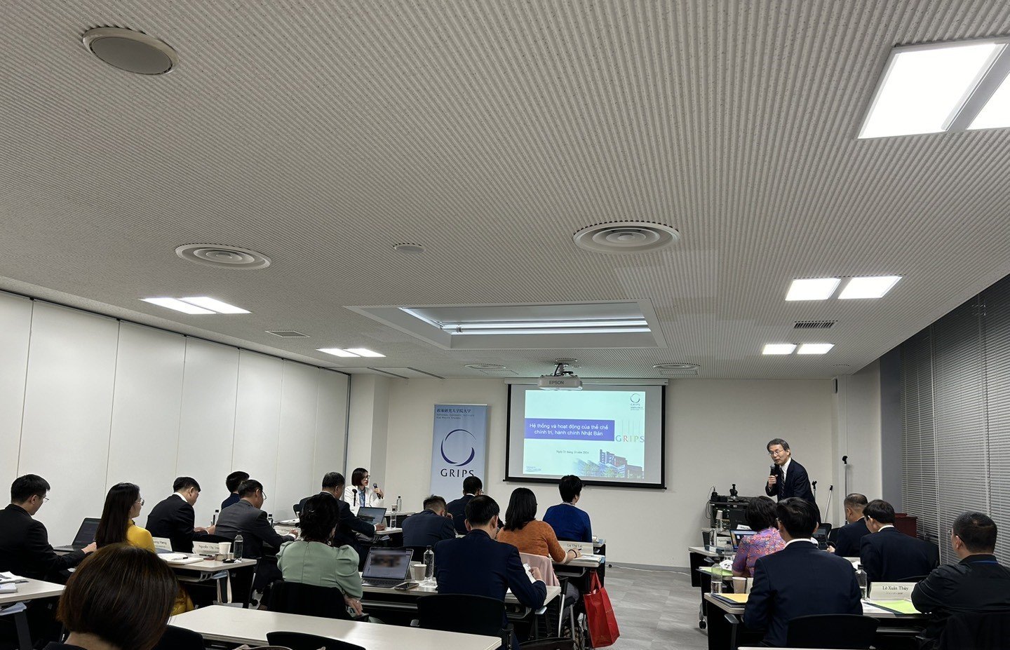 10月ベトナム講義風景.jpg